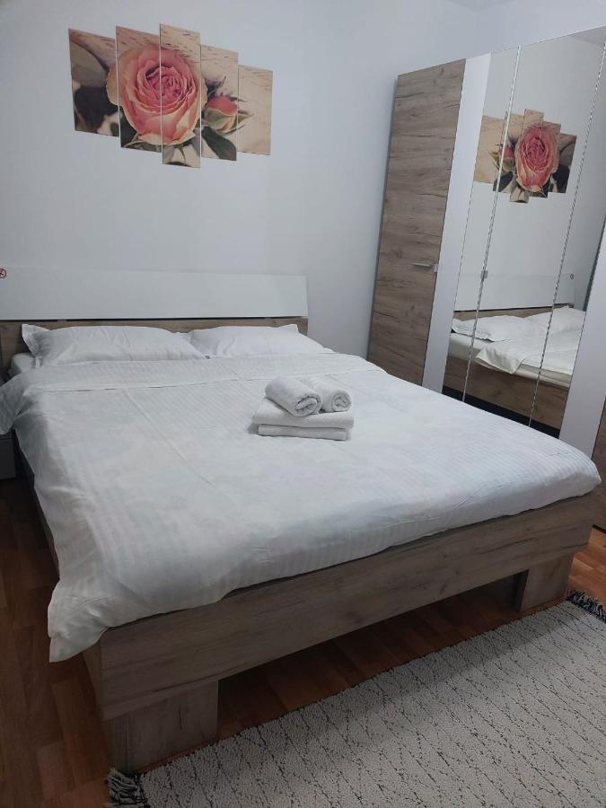 Luka House Apartment Constanta Luaran gambar
