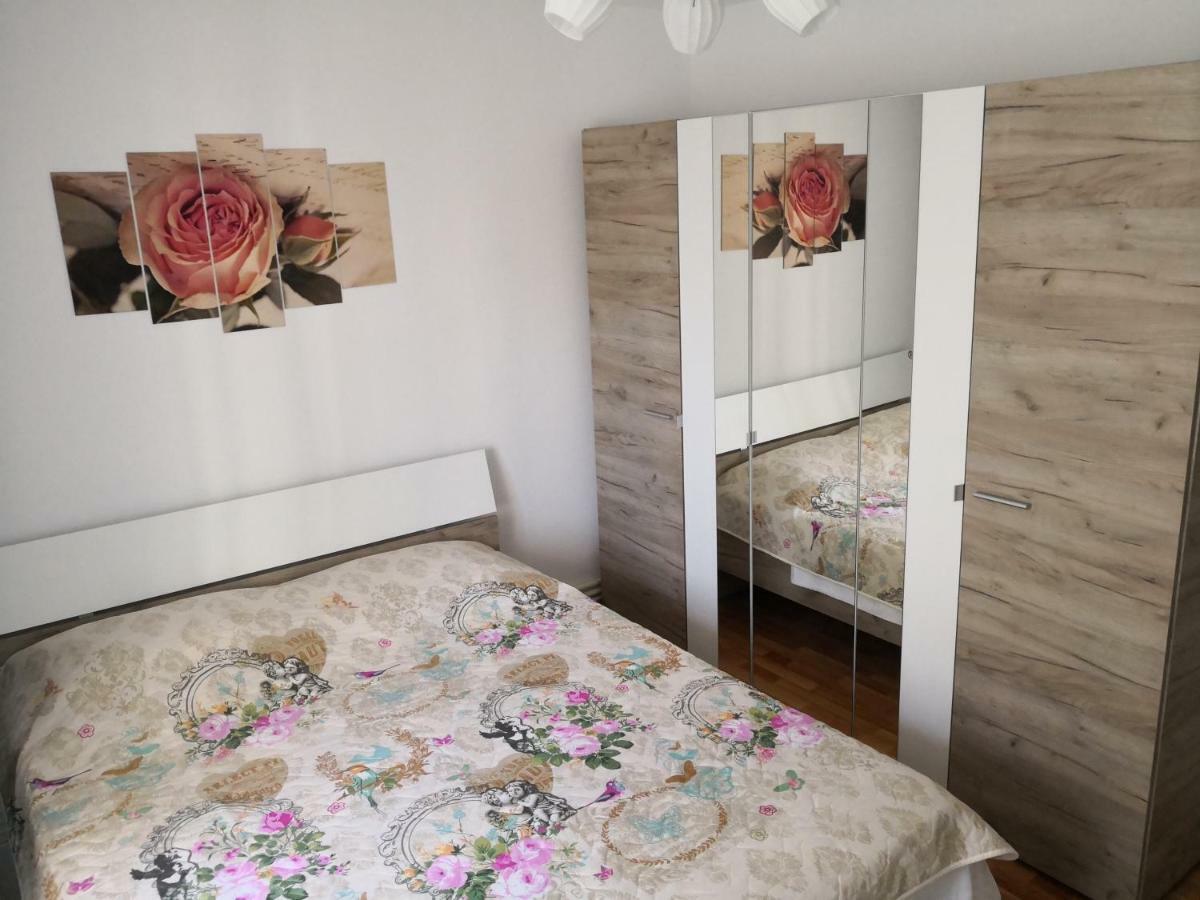 Luka House Apartment Constanta Luaran gambar